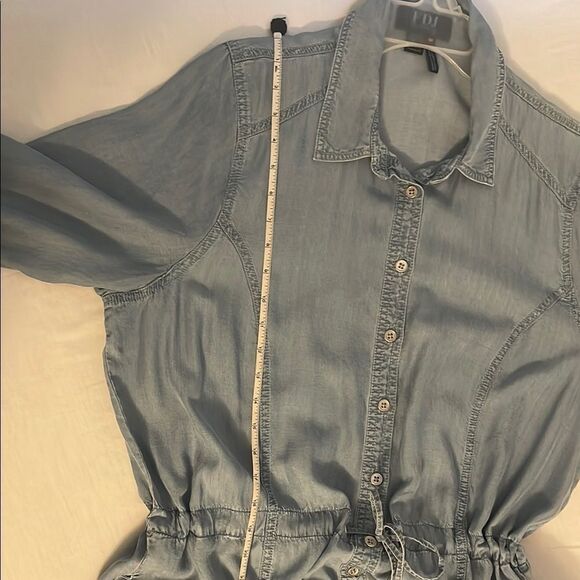 Light Denim colored Shirtdress, tie waist, long sleeved, side pockets - Picture 5 of 16